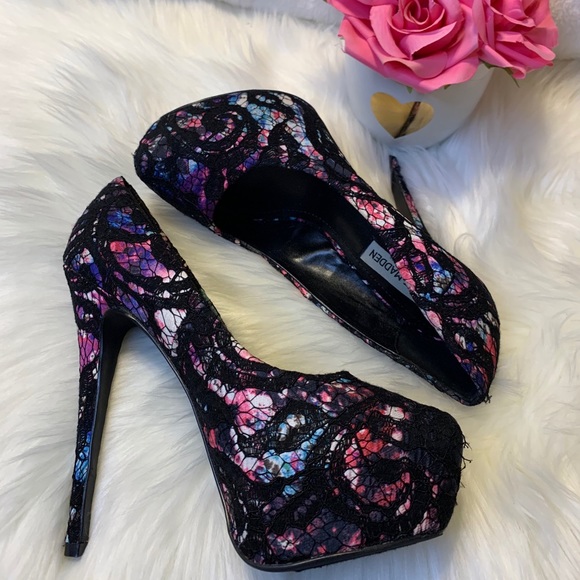 Steve Madden Jezebel Black Multi Lace Pump - Picture 9 of 14